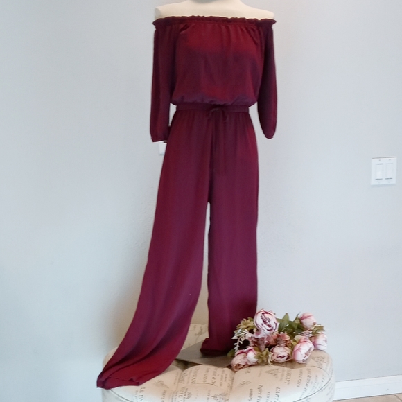 a'gaci Pants - A'GACI OFF SHOULDERS WIDE LEG SZ Small